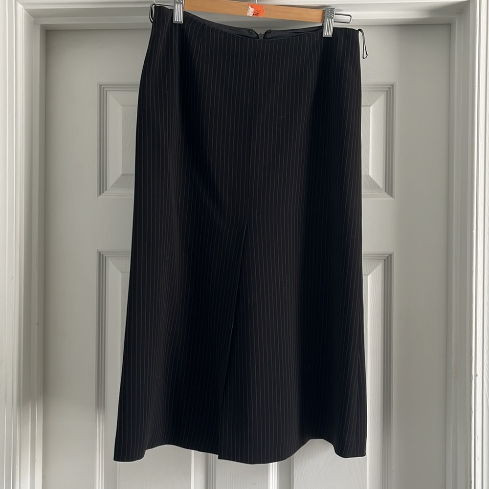 Maxmara made in Italy light weight long midi skirt